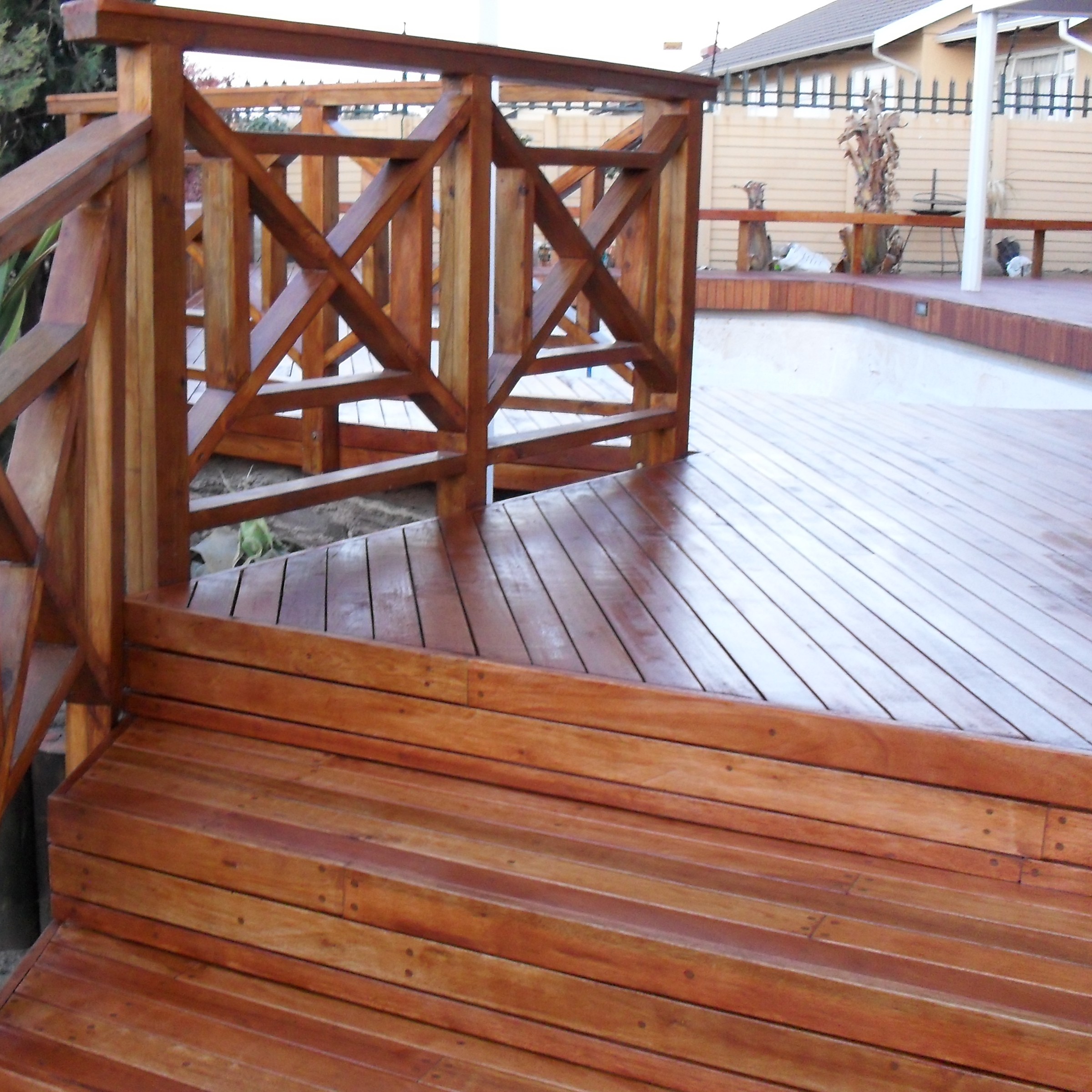 steps and cross handrail